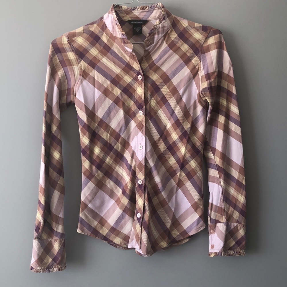 Moda fitted plaid button up
